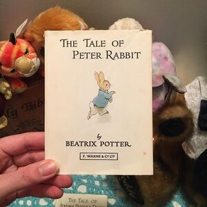1980s The Tale of P E T E R Rabbit book
